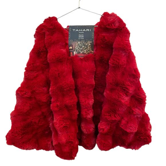TAHARI Ruby Red Faux Fur Tree Skirt 60" Luxury Christmas Holiday NEW - Picture 2 of 10